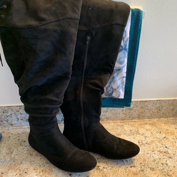 corie slouchy flat boot